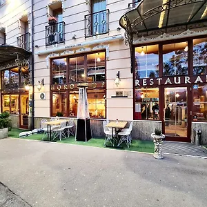 Hotel Horoscop, Bucarest