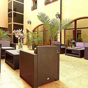 Hotel Trianon, Bukarest